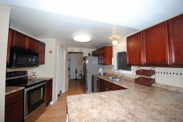 741 RIDGE LOOP ROAD, Fairbanks, United States 99705