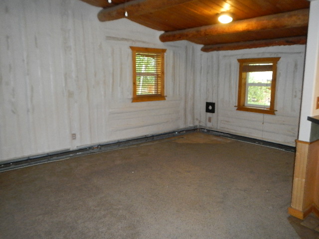 2406 Schutzen StNorth Pole, AK, 99705Fairbanks North Star County