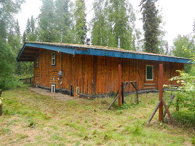 2406 Schutzen StNorth Pole, AK, 99705Fairbanks North Star County