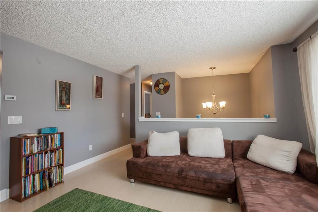 1612 Palomino Drive, North Pole, United States 99705