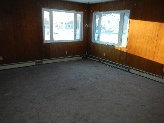 873 Runamuck AveNorth Pole, AK, 99705Fairbanks North Star County
