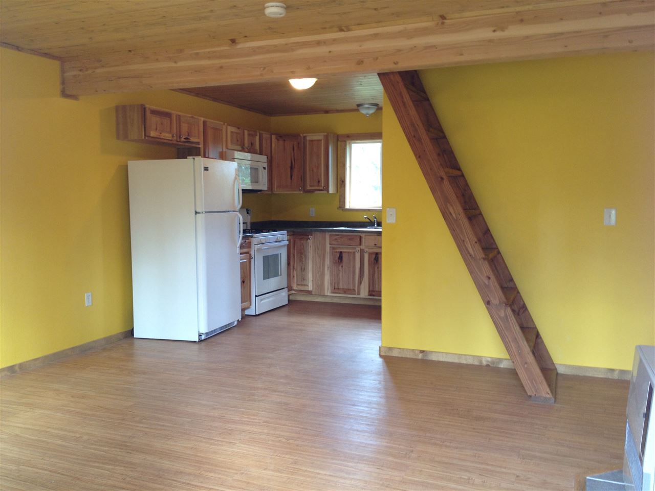 2421/2415 MARIA ST, Fairbanks, United States 99709