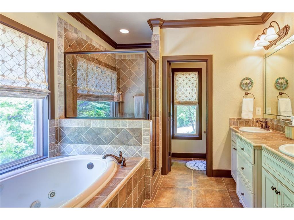 1230 North Ridge Drive, Alexander City, AL 35010