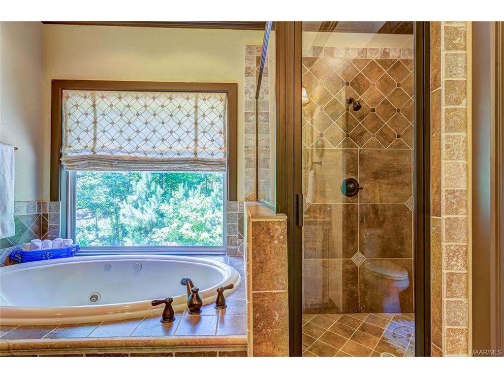 1230 North Ridge Drive, Alexander City, AL 35010