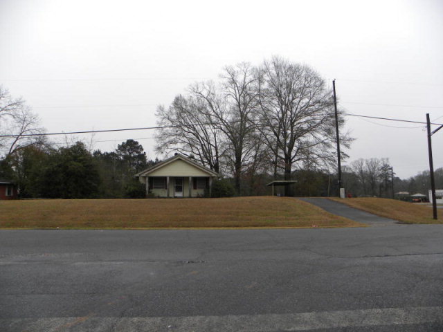 637 OAK STREET, Alexander City, AL 35010