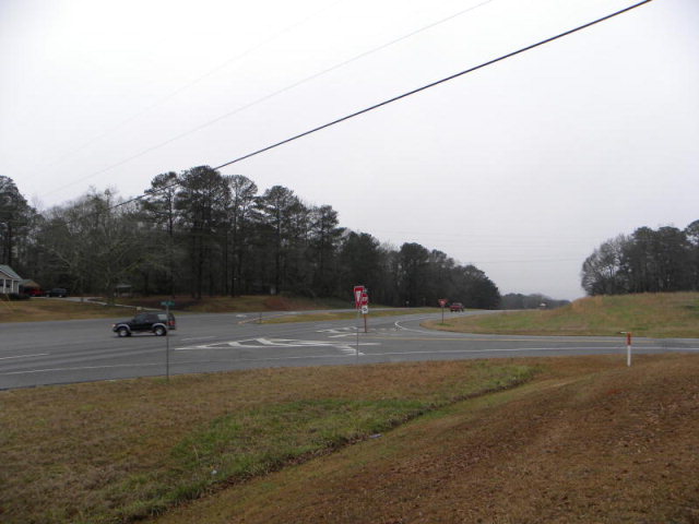 637 OAK STREET, Alexander City, AL 35010