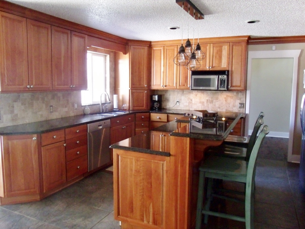 1023 HILLCREST ROAD, Arab, AL 35016