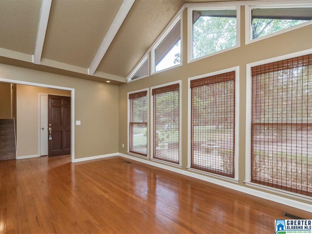 2450 EDWARDS DR, Bessemer, AL 35022