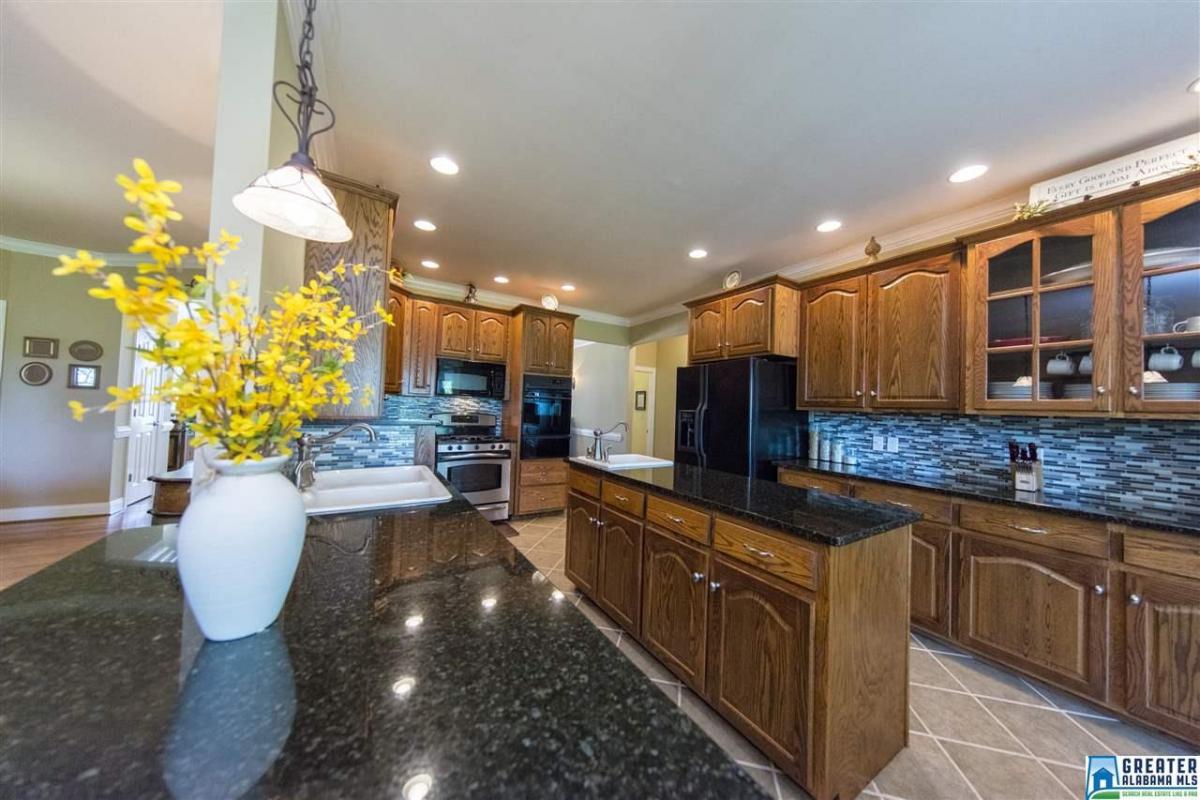 5568 SOUTH SHADES CREST RD, Birmingham, AL 35022
