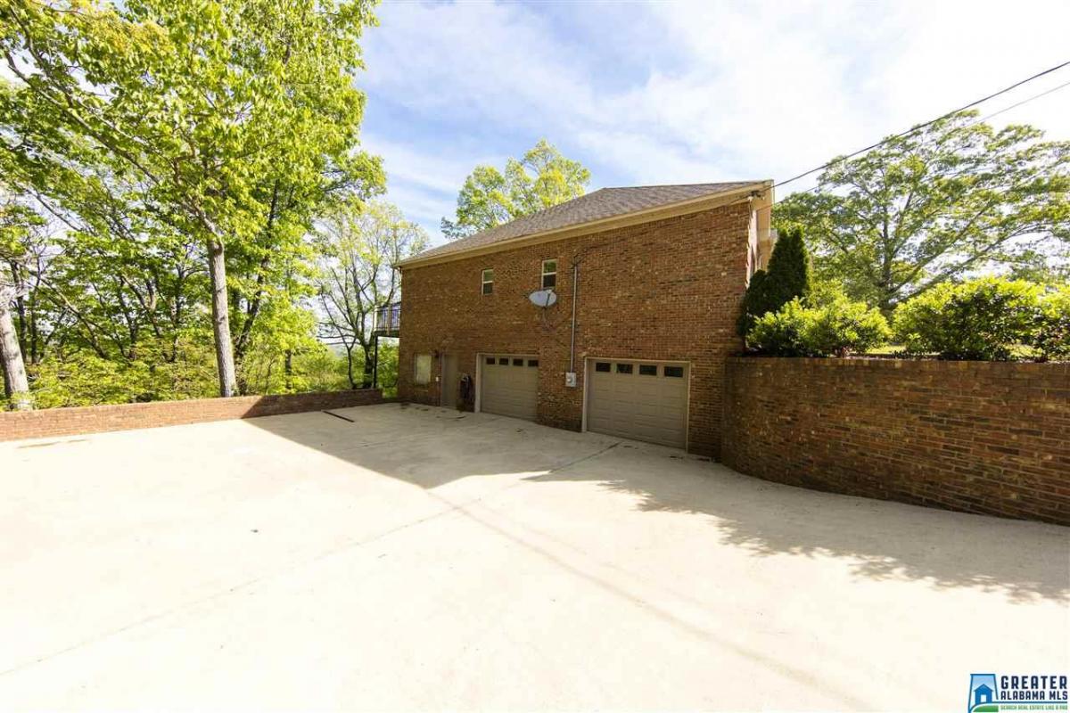 5568 SOUTH SHADES CREST RD, Birmingham, AL 35022