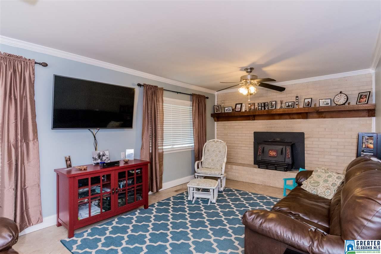 4075 LINDSEY LOOP RD, Bessemer, AL 35022