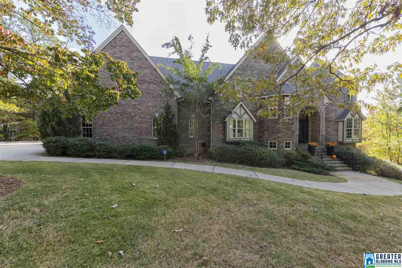 1091 GRAND OAKS DR, Hoover, AL 35022