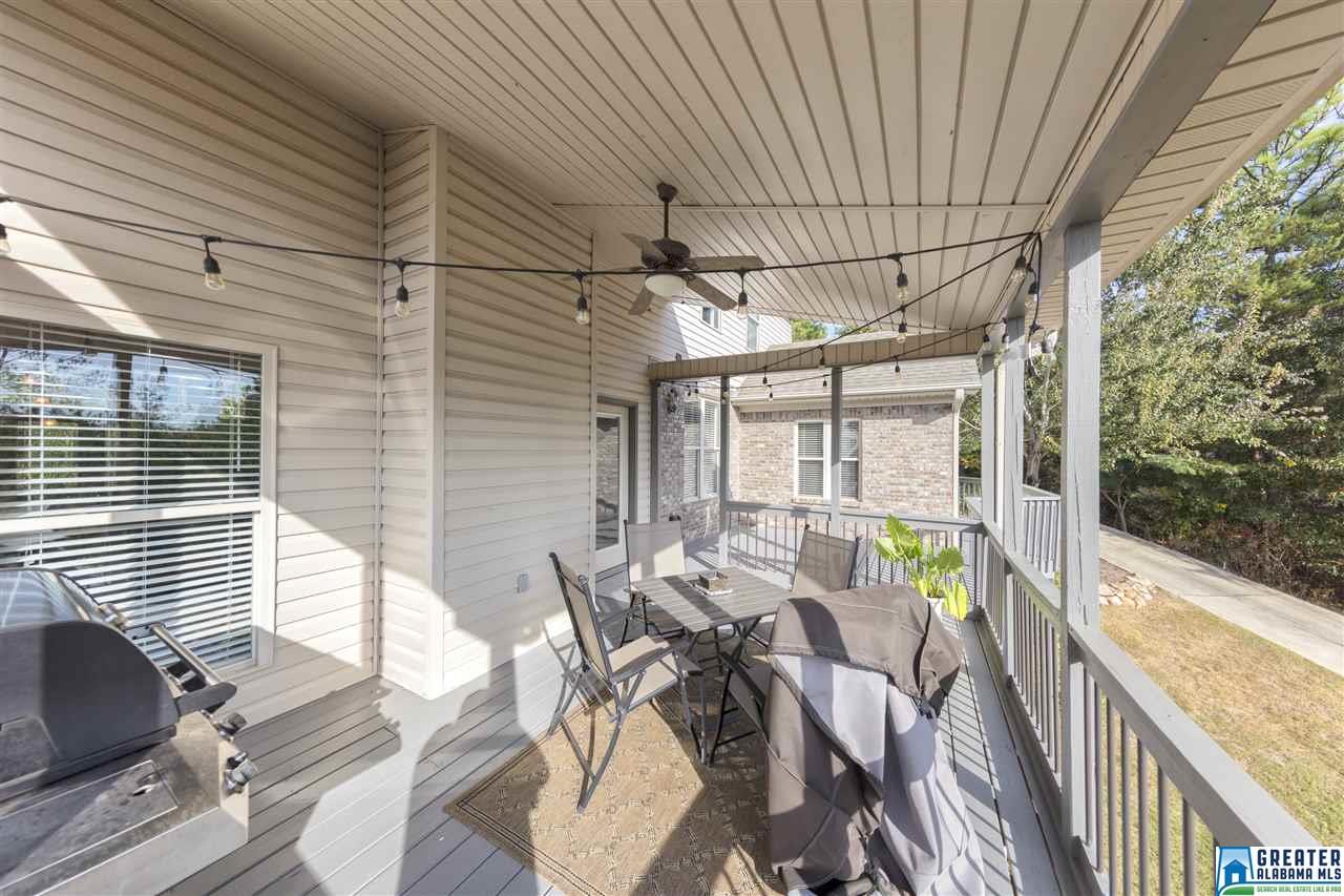 1091 GRAND OAKS DR, Hoover, AL 35022