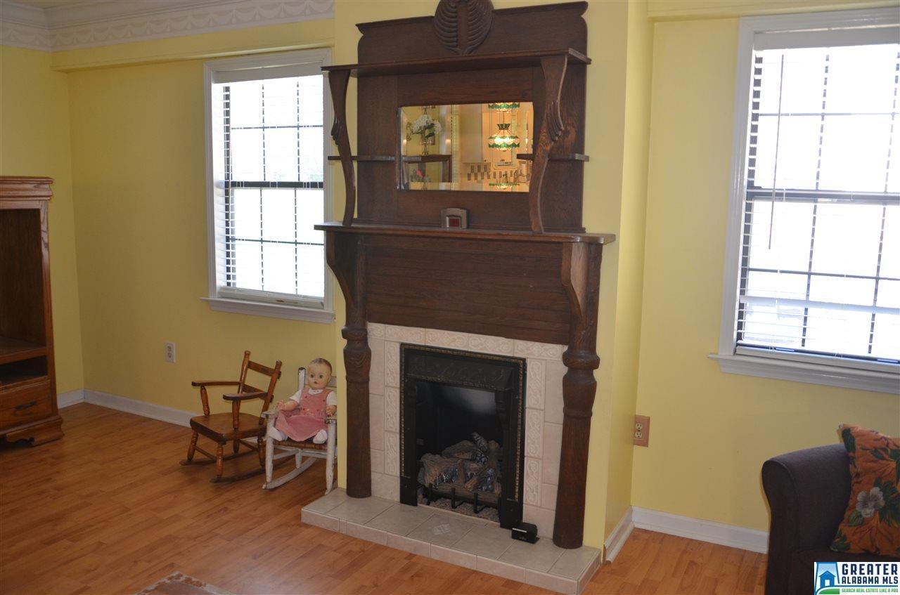 628 CAMBRIDGE RD, Hueytown, AL 35023