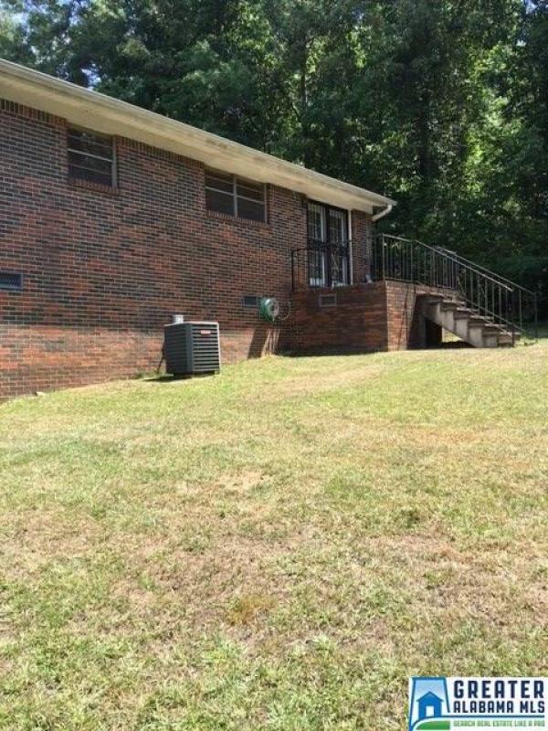 96 Chapel Drive, Hueytown, AL 35023