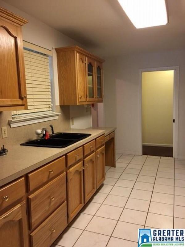96 Chapel Drive, Hueytown, AL 35023