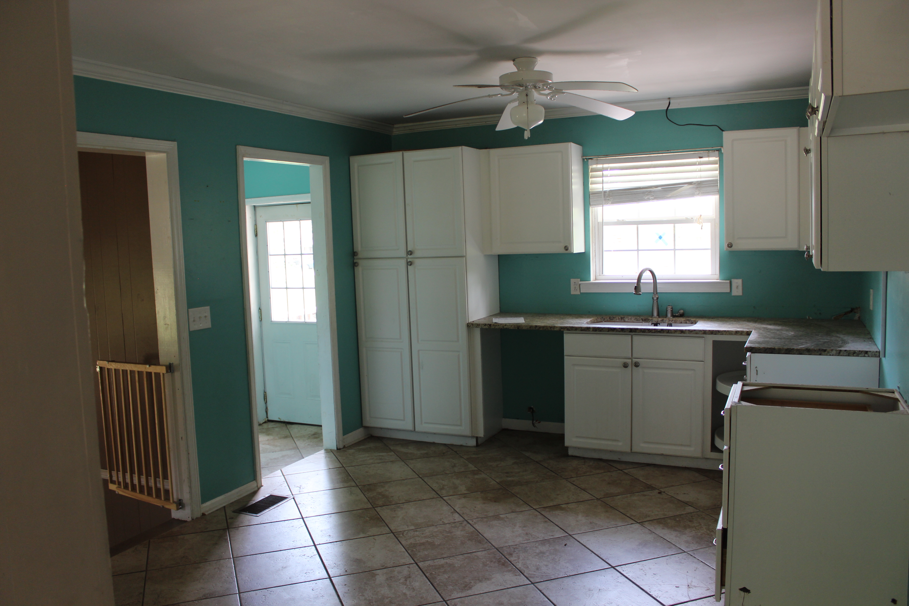 619 Fairlawn CircleHueytown, AL, 35023Jefferson County