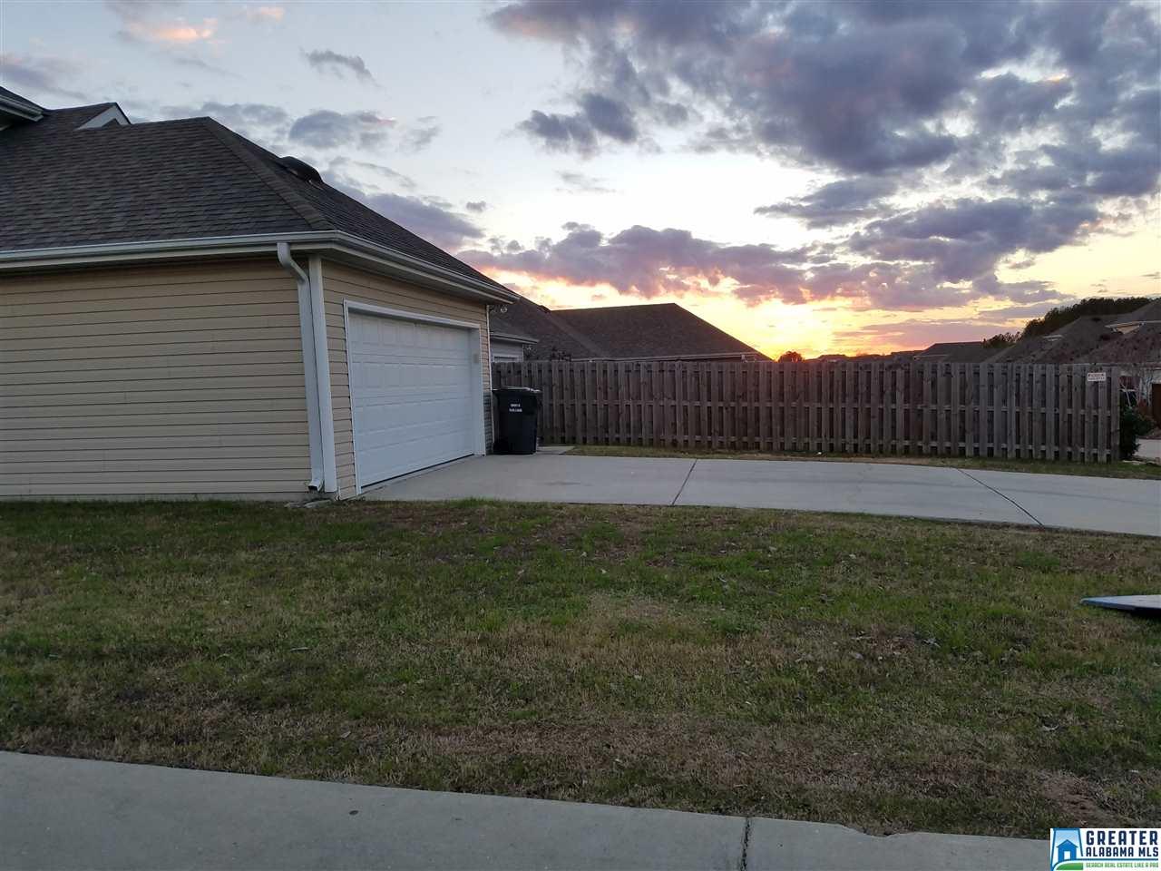 2175 VILLAGE LN, Calera, AL 35040