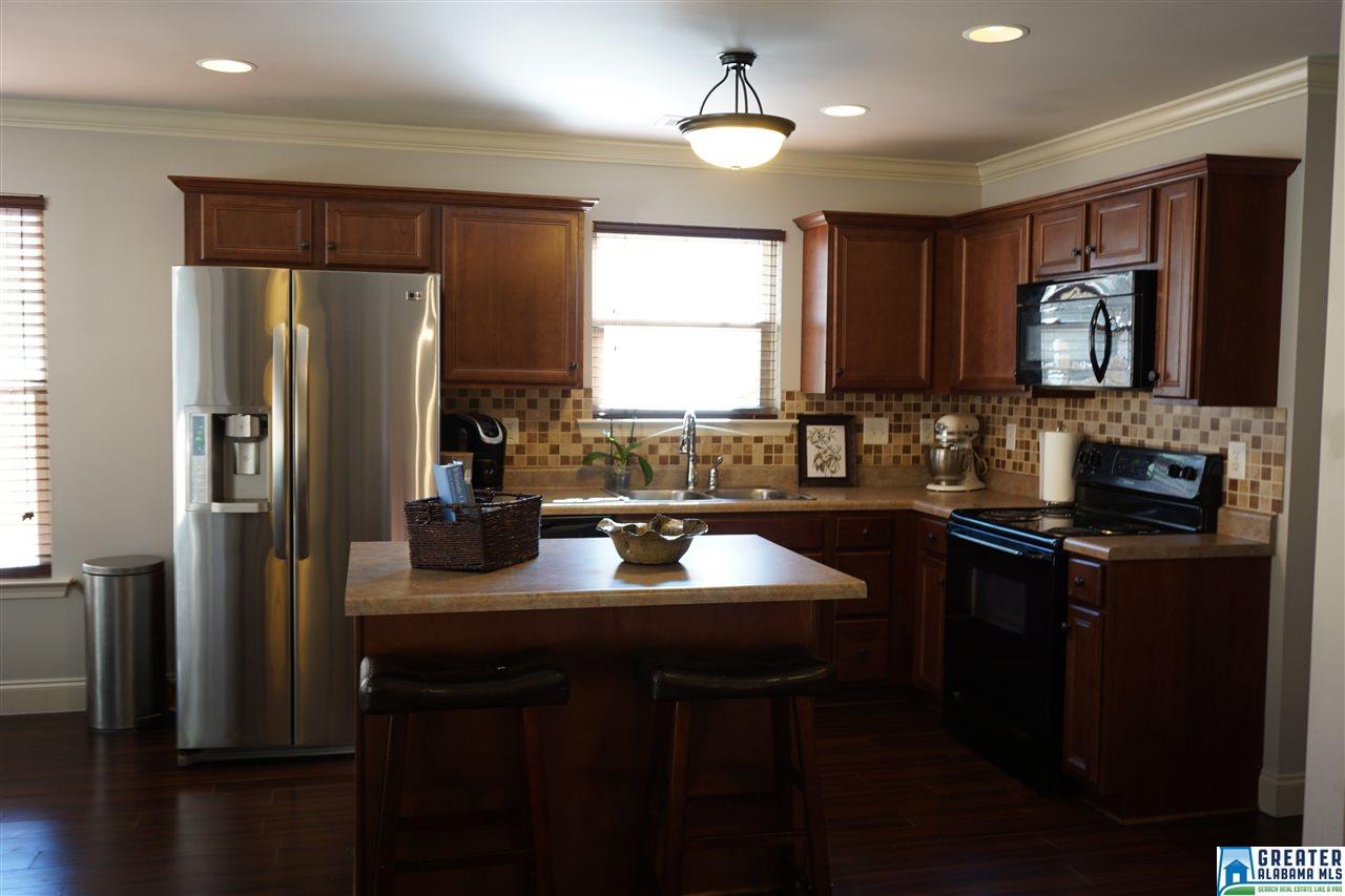 109 STONEBRIAR DR, Calera, AL 35040