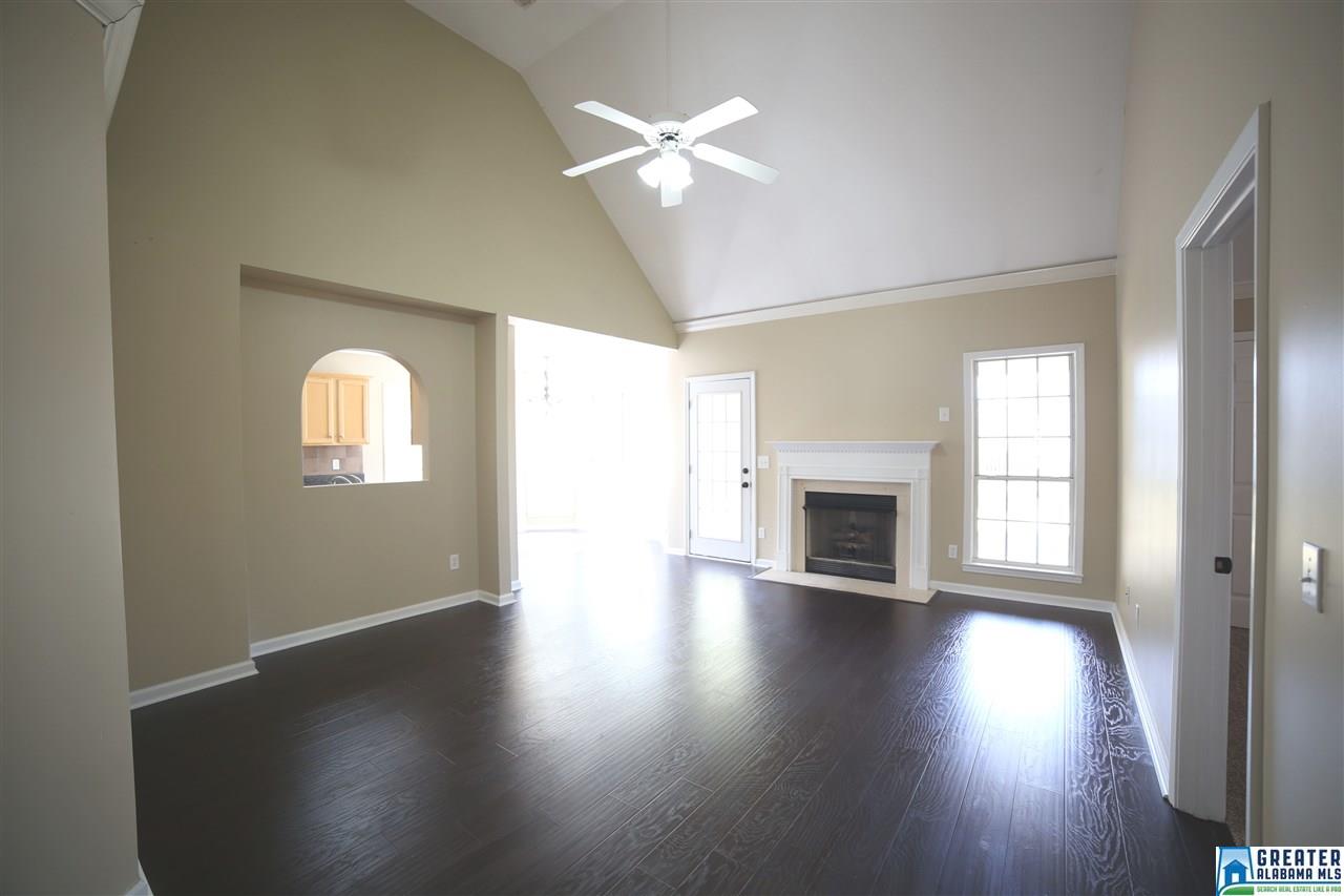 168 CAMDEN LAKE DR, Calera, AL 35040