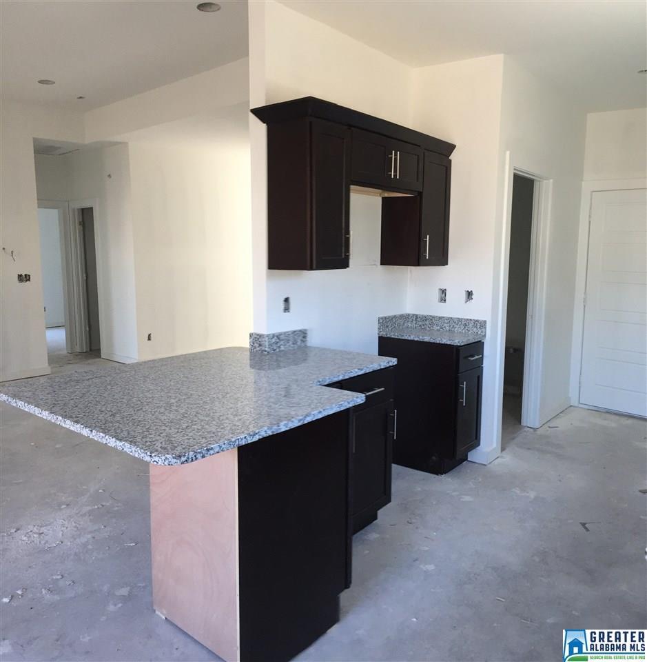 132 RIDGECREST RD, Calera, AL 35040