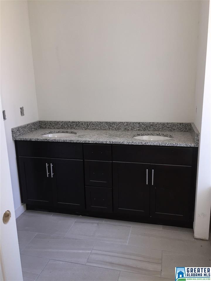 132 RIDGECREST RD, Calera, AL 35040