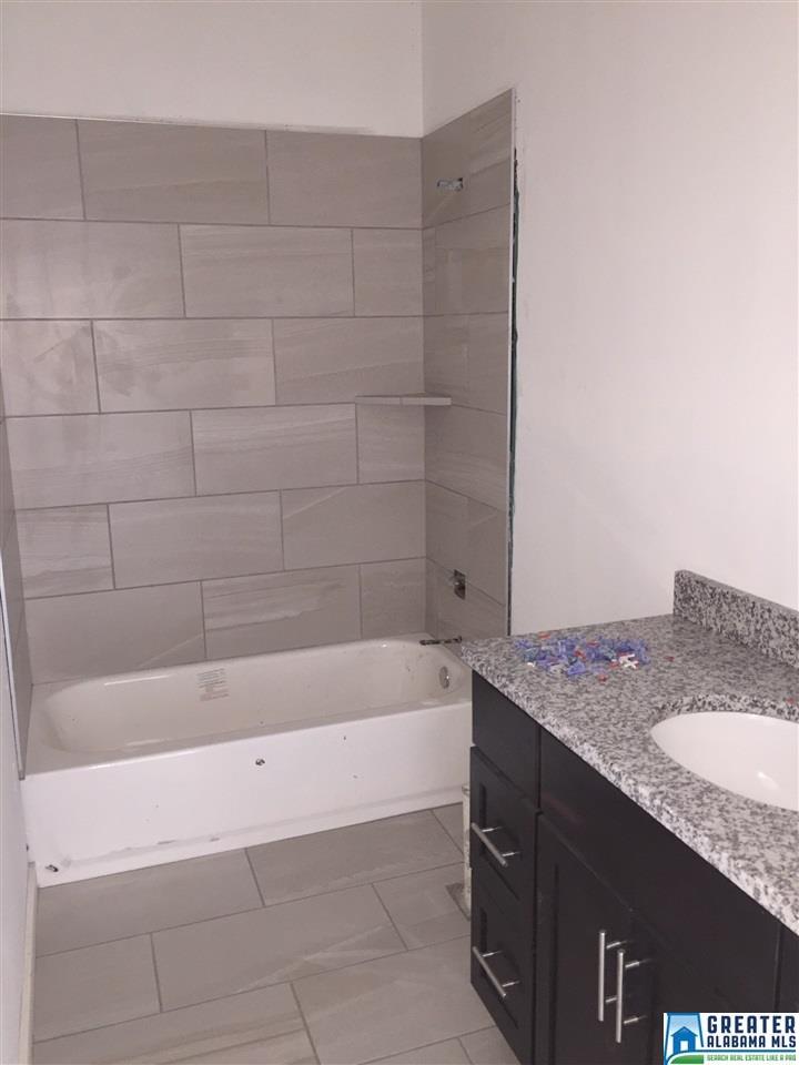 132 RIDGECREST RD, Calera, AL 35040
