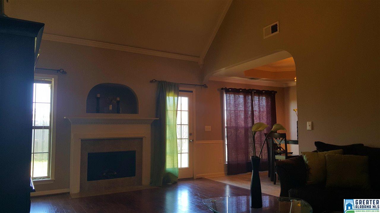 1038 EMERALD RIDGE DR, Calera, AL 35040