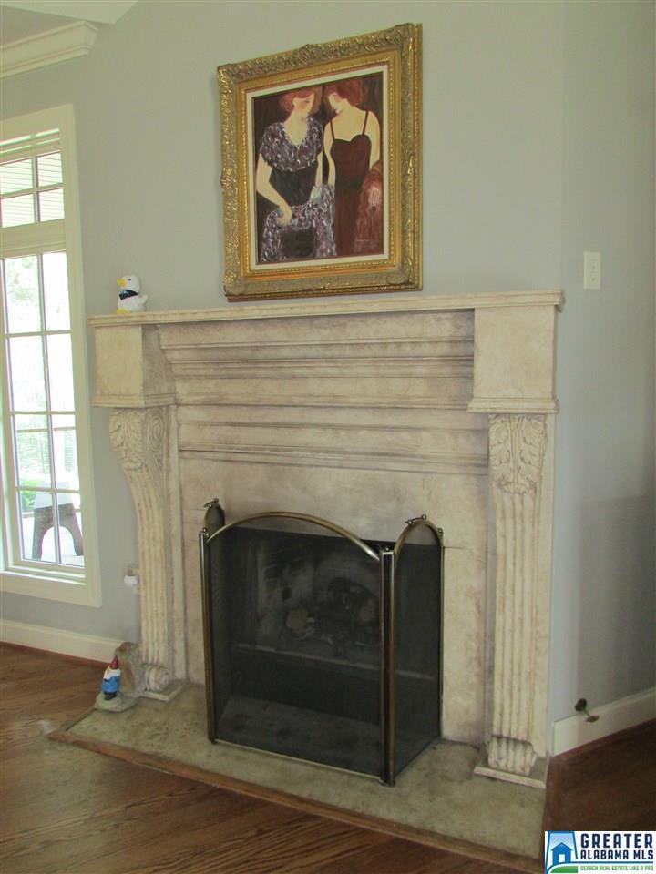 1240 TARA DR, Chelsea, AL 35043
