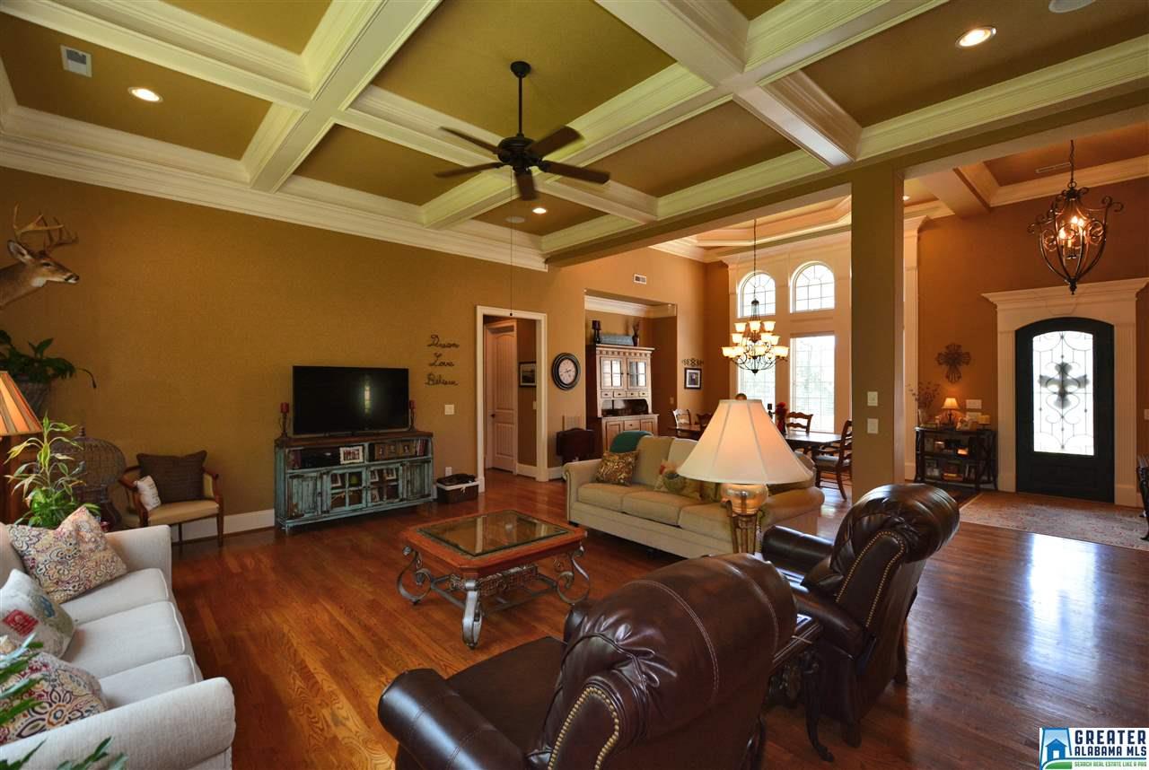 136 CARRIAGE CREEK PATH, Chelsea, AL 35043