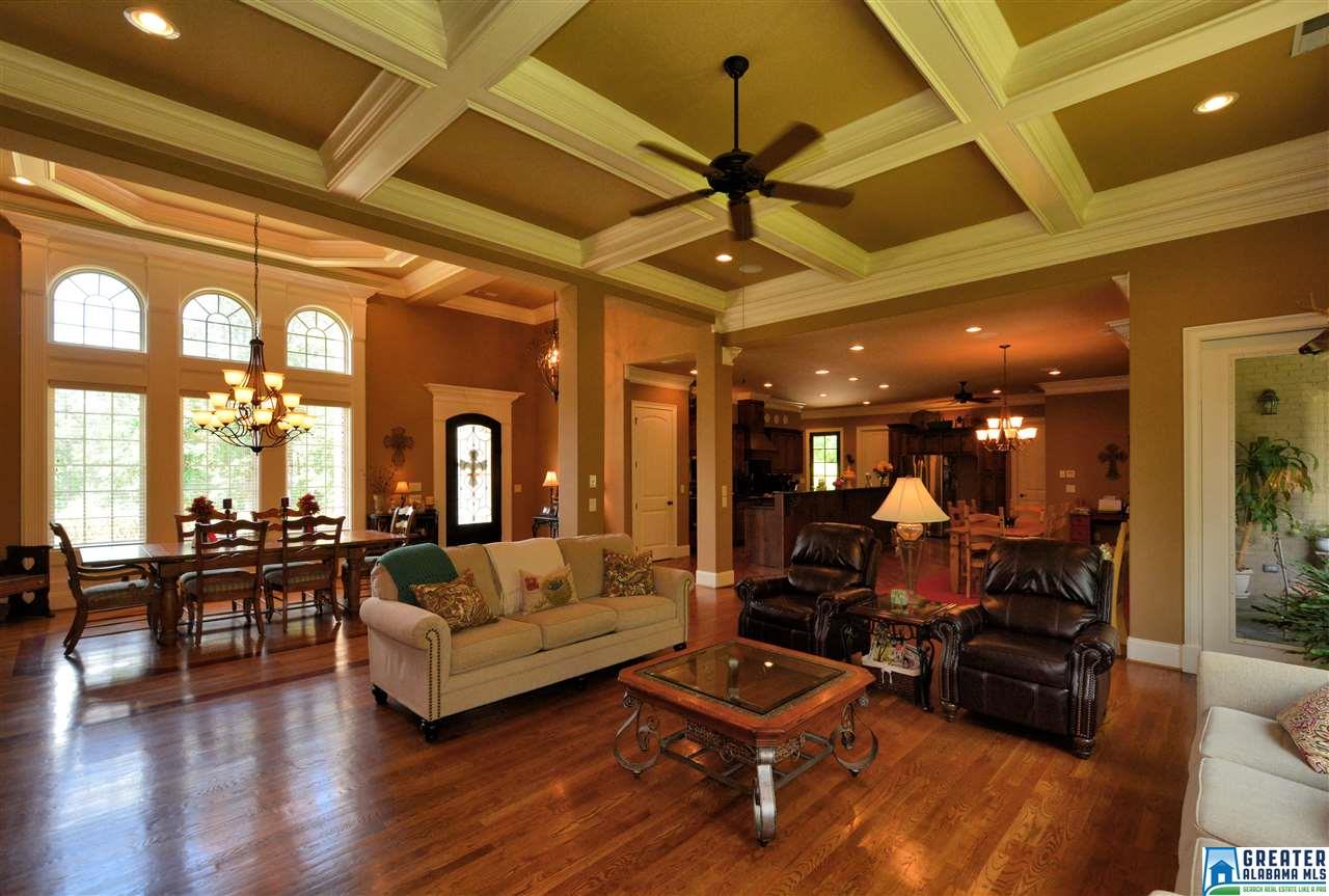 136 CARRIAGE CREEK PATH, Chelsea, AL 35043