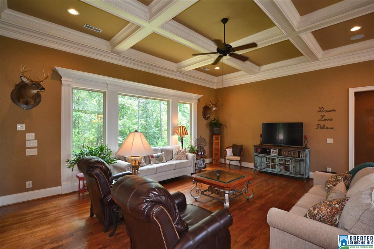 136 CARRIAGE CREEK PATH, Chelsea, AL 35043