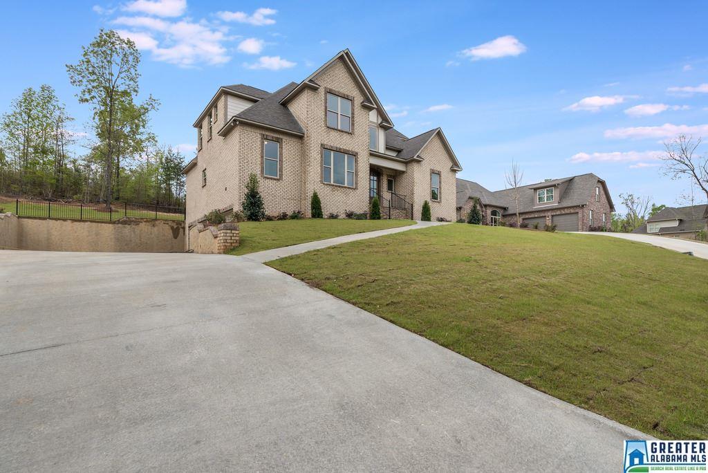 520 BENT CREEK TRC, Pelham, AL 35043