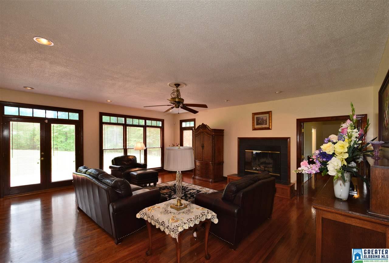 10 SPRING BRANCH RD, Chelsea, AL 35043