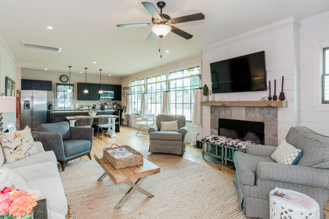 101 TURTLE POINT DR., Crane Hill, AL 35053