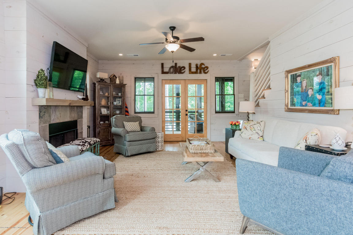 101 TURTLE POINT DR., Crane Hill, AL 35053