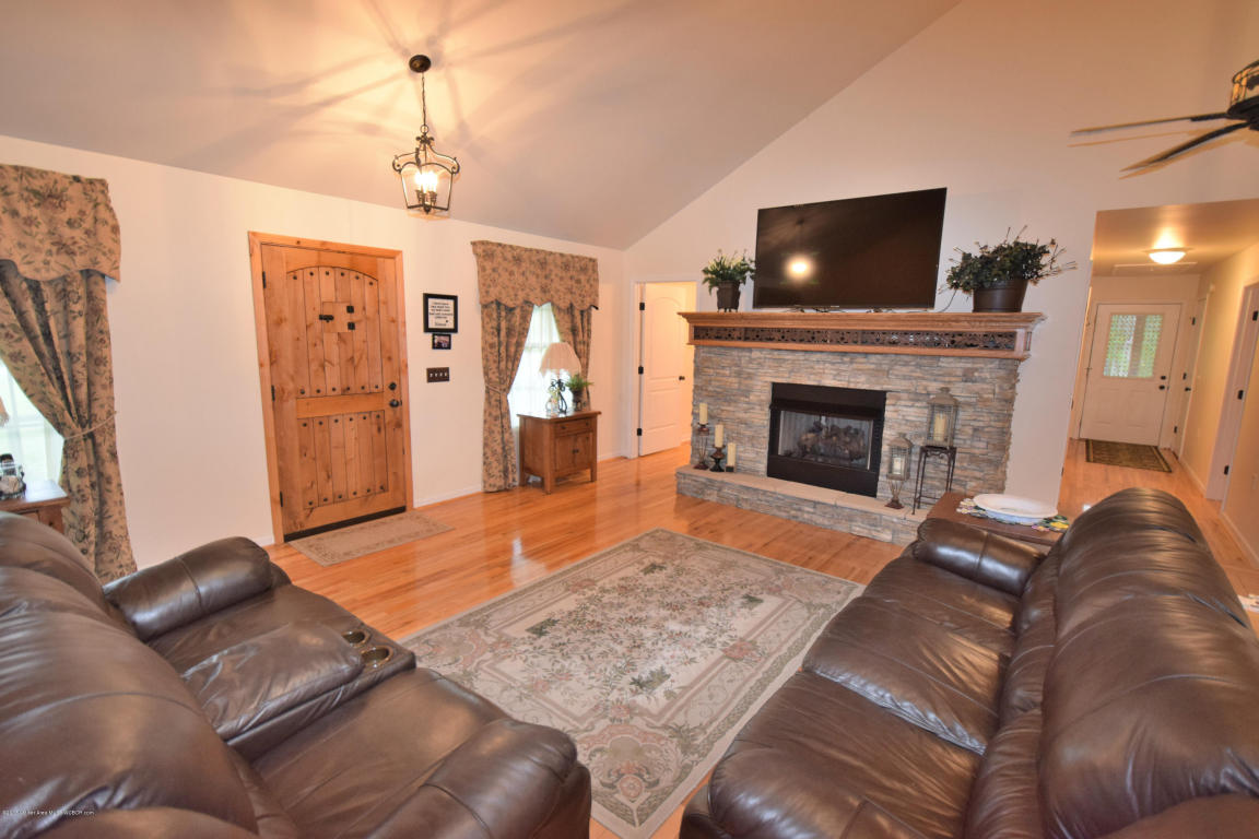 182 COUNTY ROAD 953, Crane Hill, AL 35053