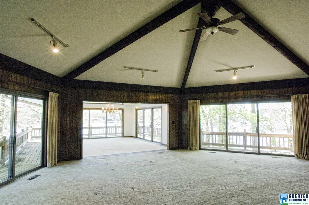 230 LAKE SHORE CT, Cropwell, AL 35054
