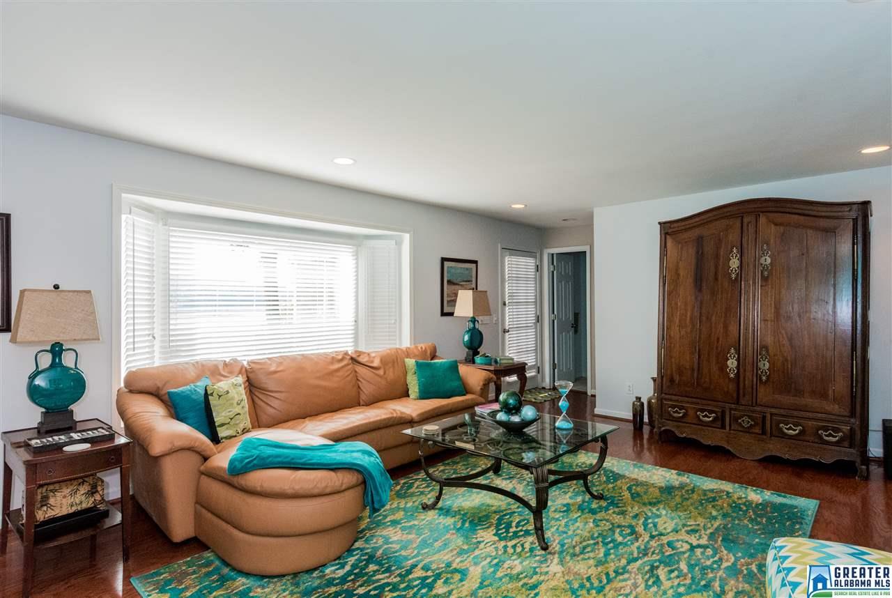 350 TREASURE ISLAND CIR, Cropwell, AL 35054