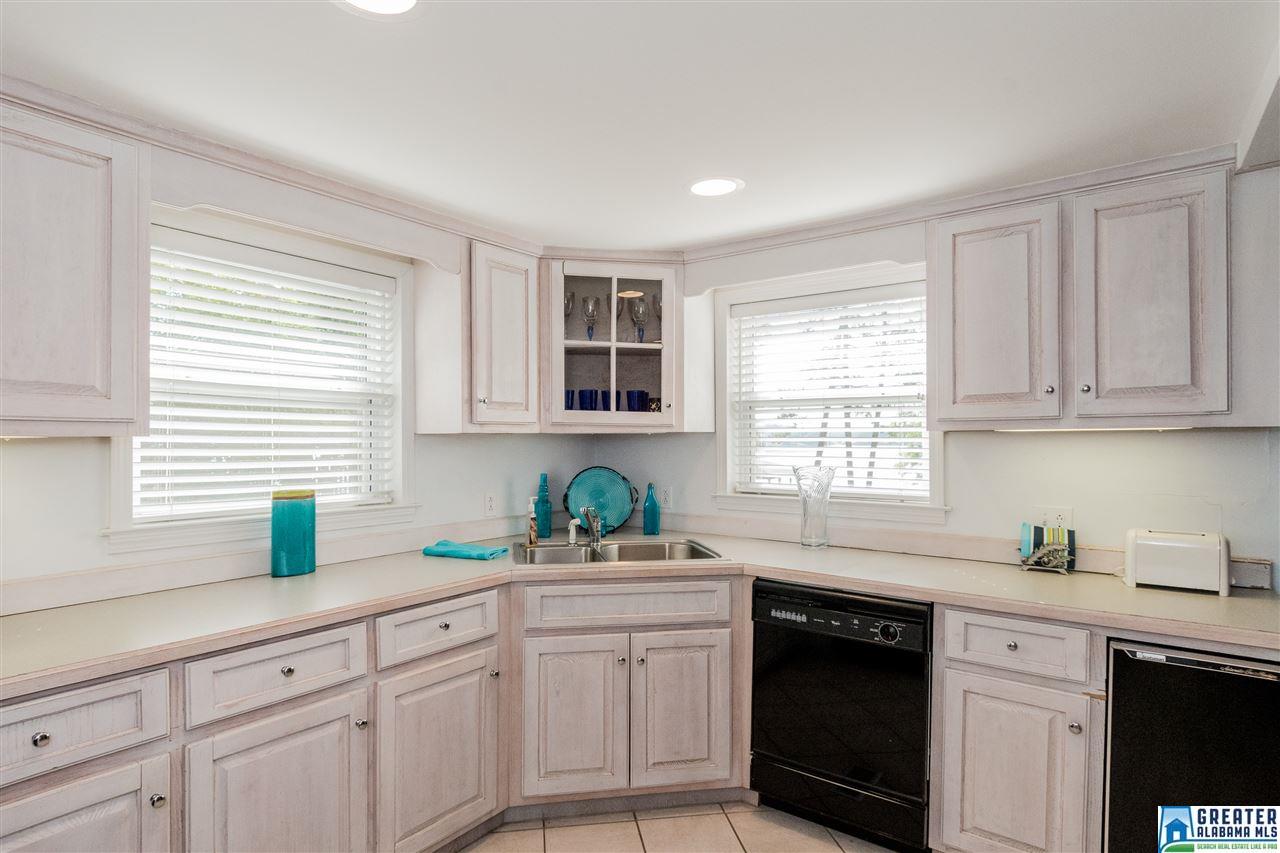 350 TREASURE ISLAND CIR, Cropwell, AL 35054