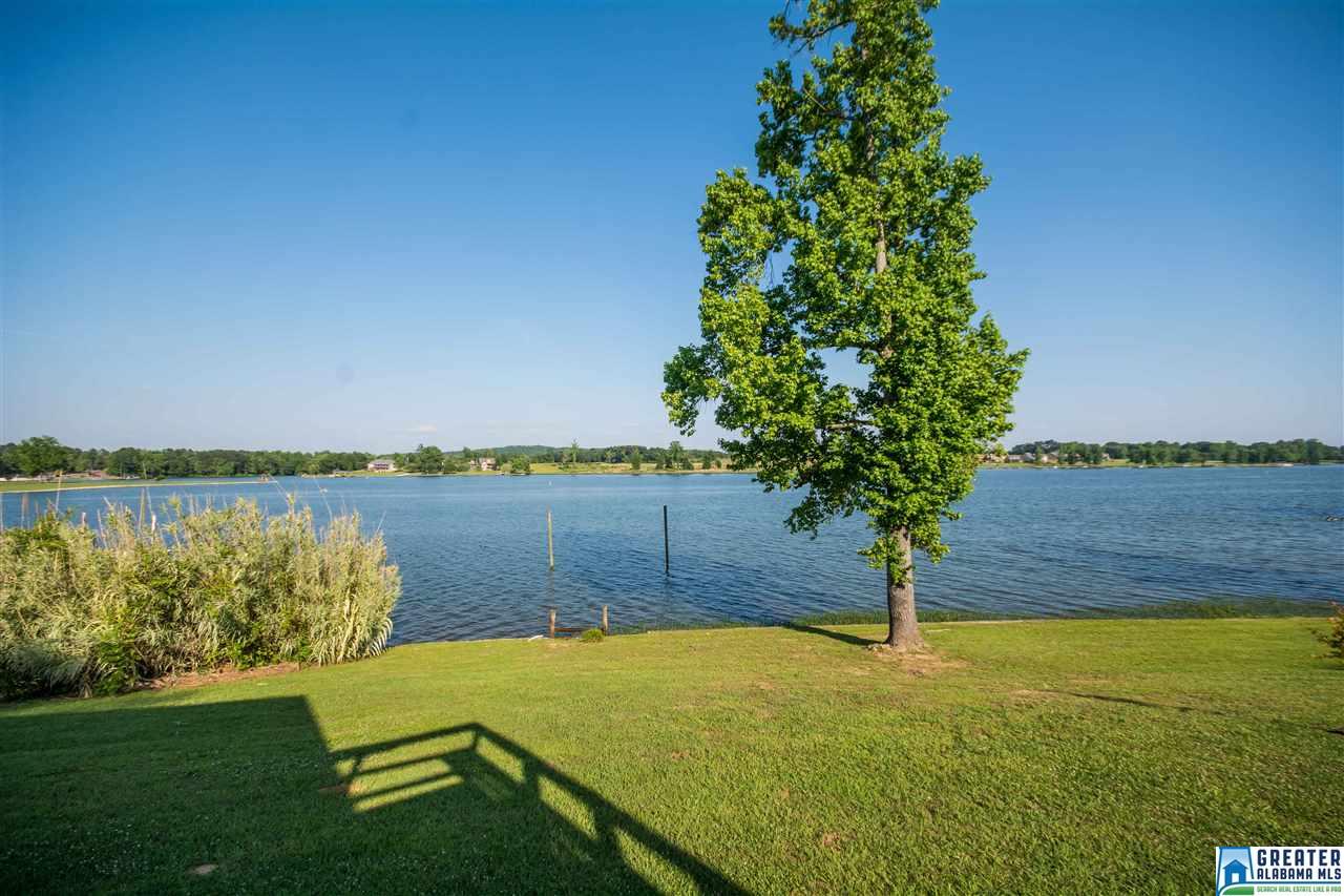144 HOLIDAY ESTATES DR, Cropwell, AL 35054