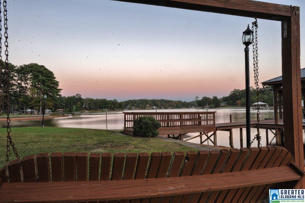 150 PINEVIEW DR, Cropwell, AL 35054