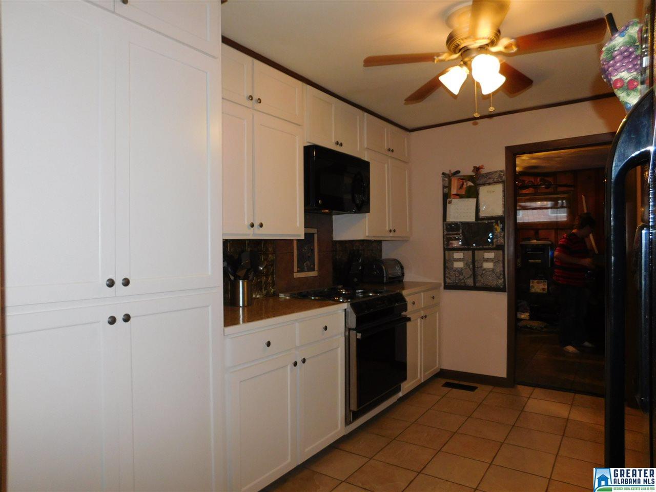 1921 MAPLE DR, Gardendale, AL 35071