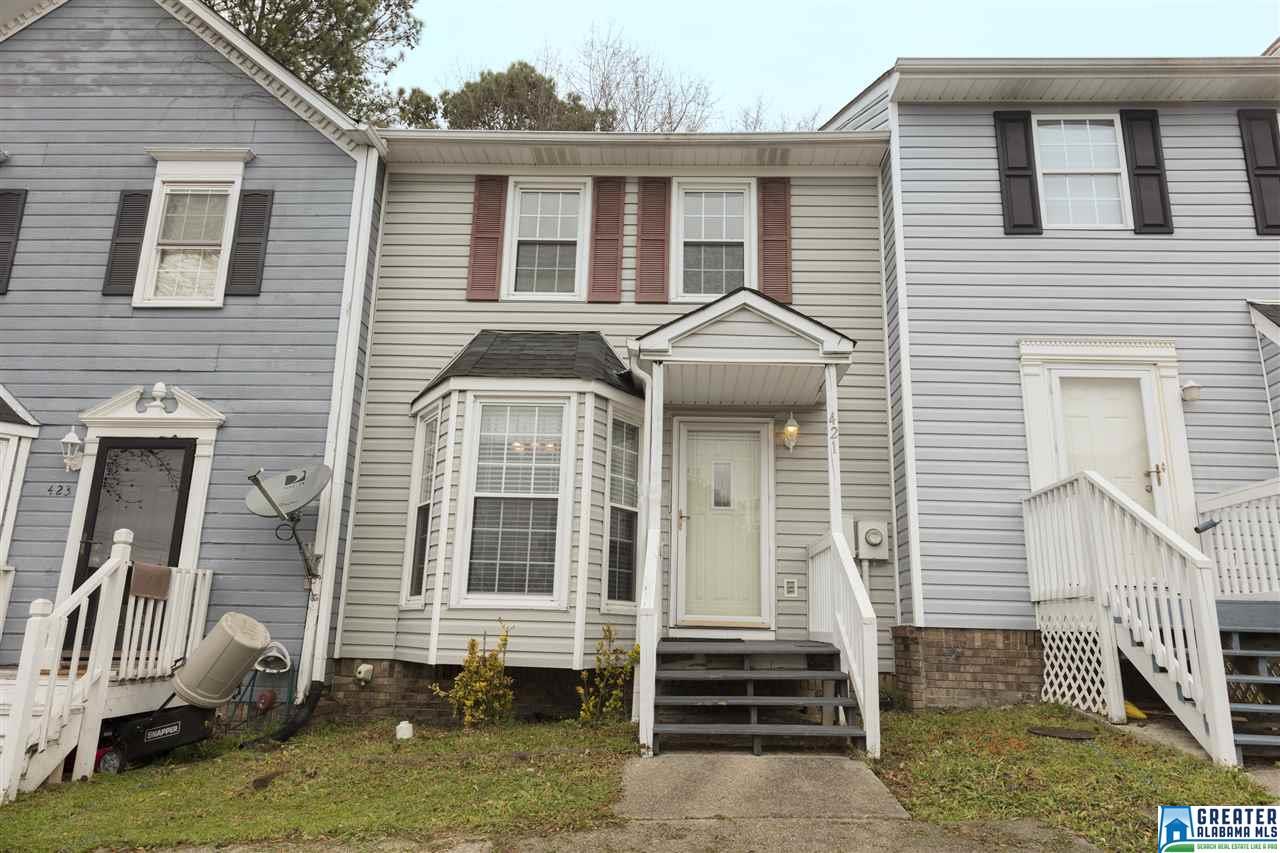 421 JAMESTOWN MANOR DR, Gardendale, AL 35071