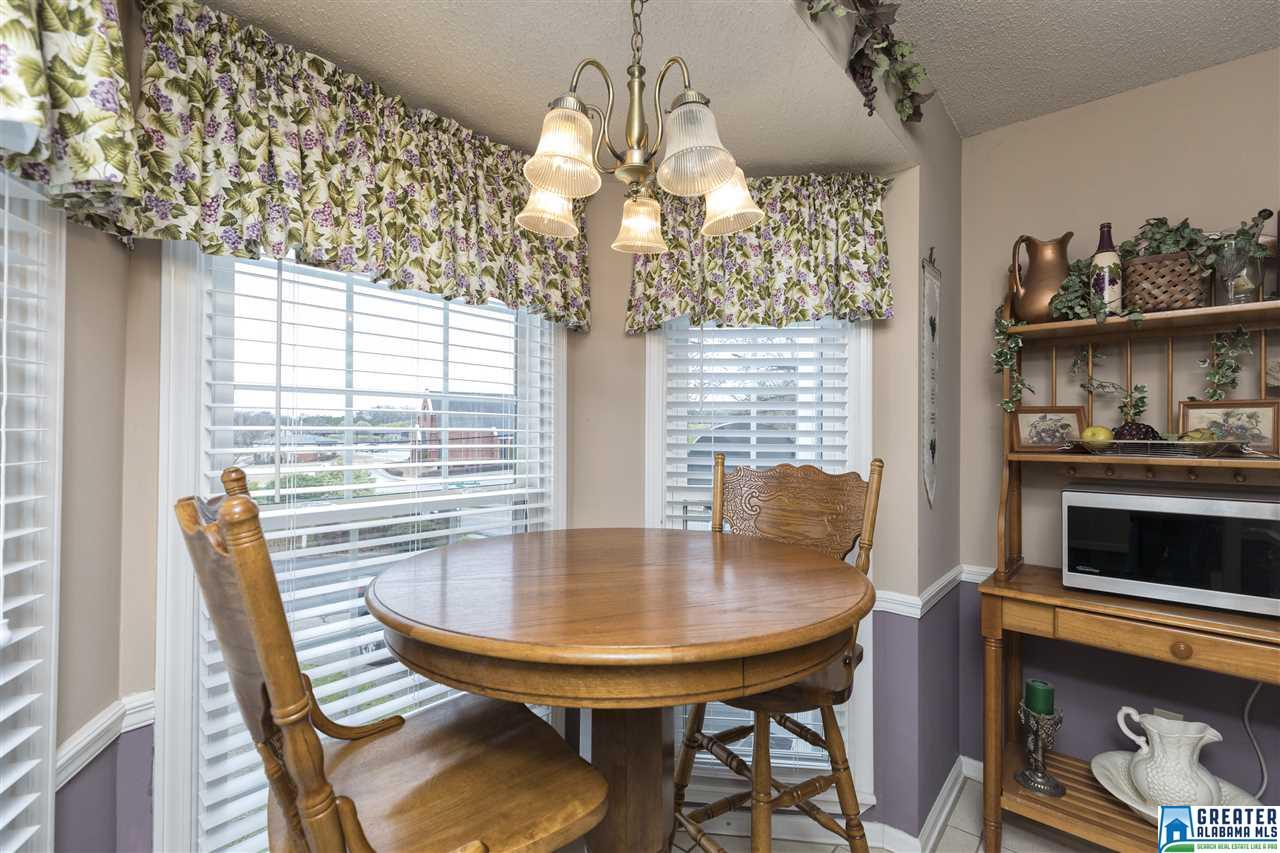 421 JAMESTOWN MANOR DR, Gardendale, AL 35071