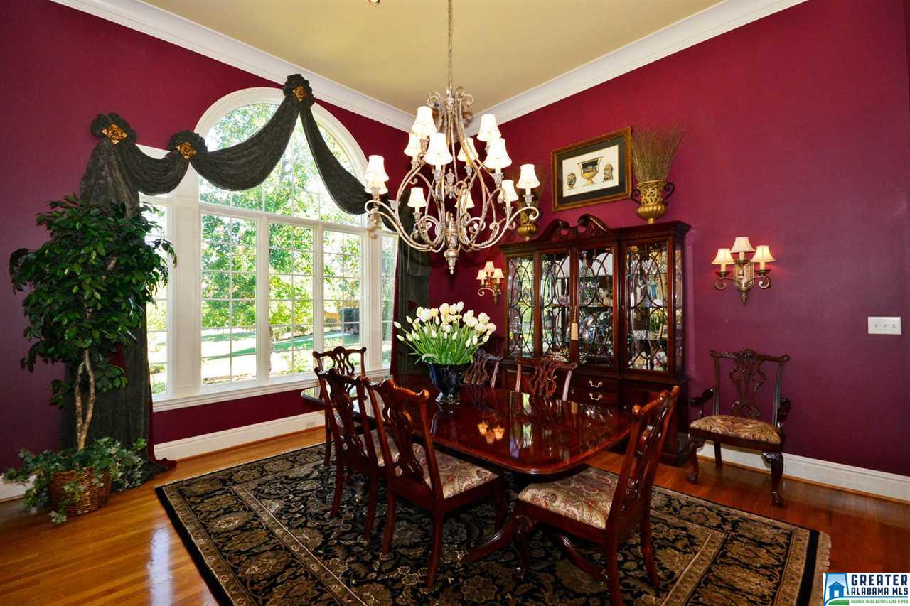1053 SHORT LEAF CIR, Gardendale, AL 35071