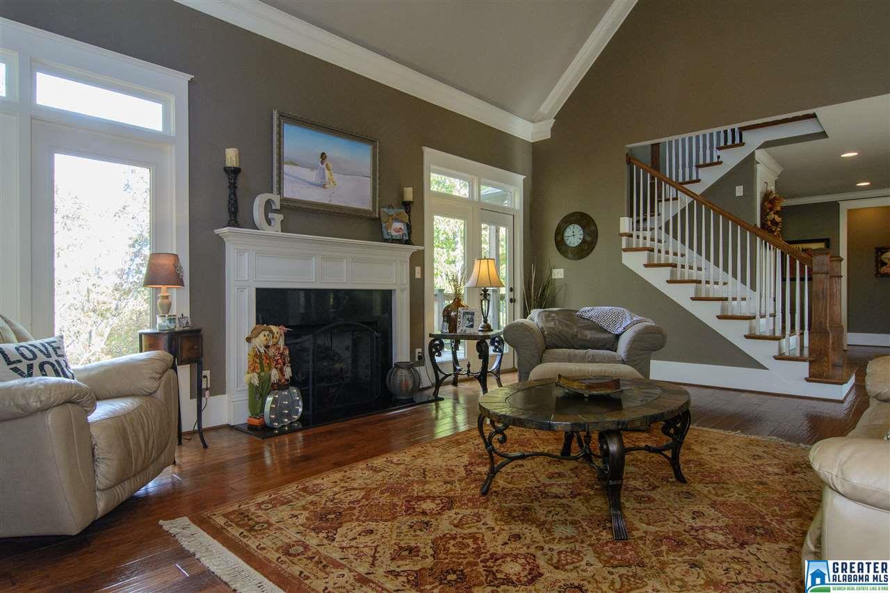 817 MOUNTAINVIEW DR, Gardendale, AL 35071