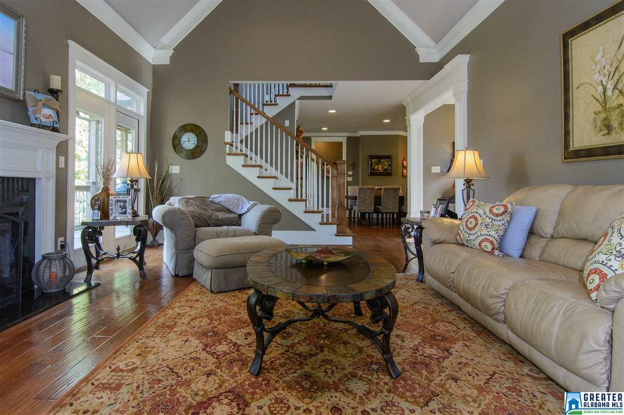 817 MOUNTAINVIEW DR, Gardendale, AL 35071