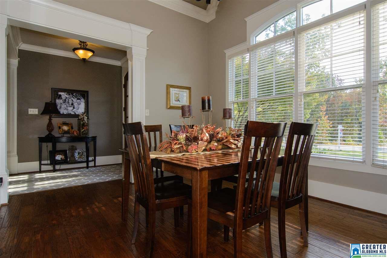 817 MOUNTAINVIEW DR, Gardendale, AL 35071