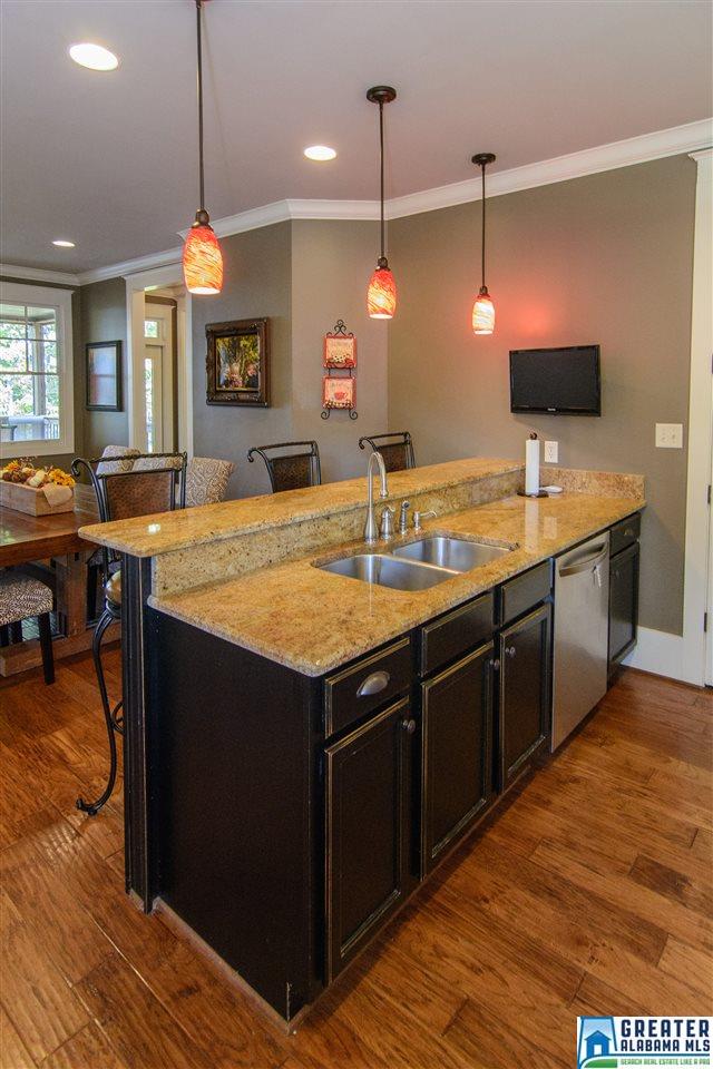 817 MOUNTAINVIEW DR, Gardendale, AL 35071